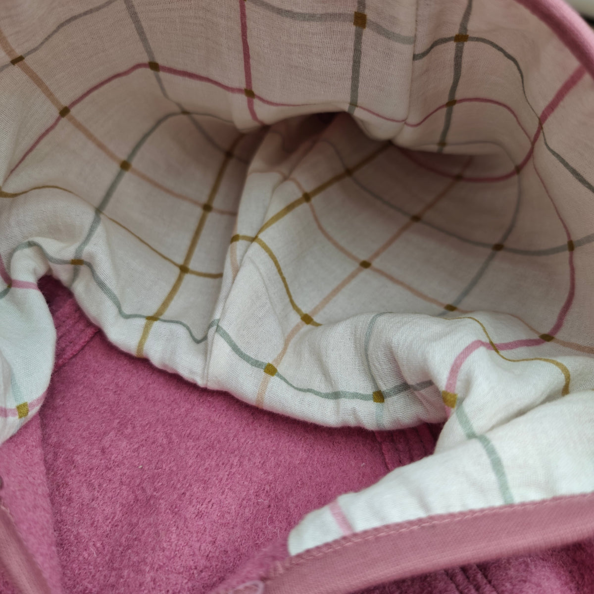 Kinder in Walkoverall und Walkmantel aus Wollwalk – Wollwalk-Ratgeber