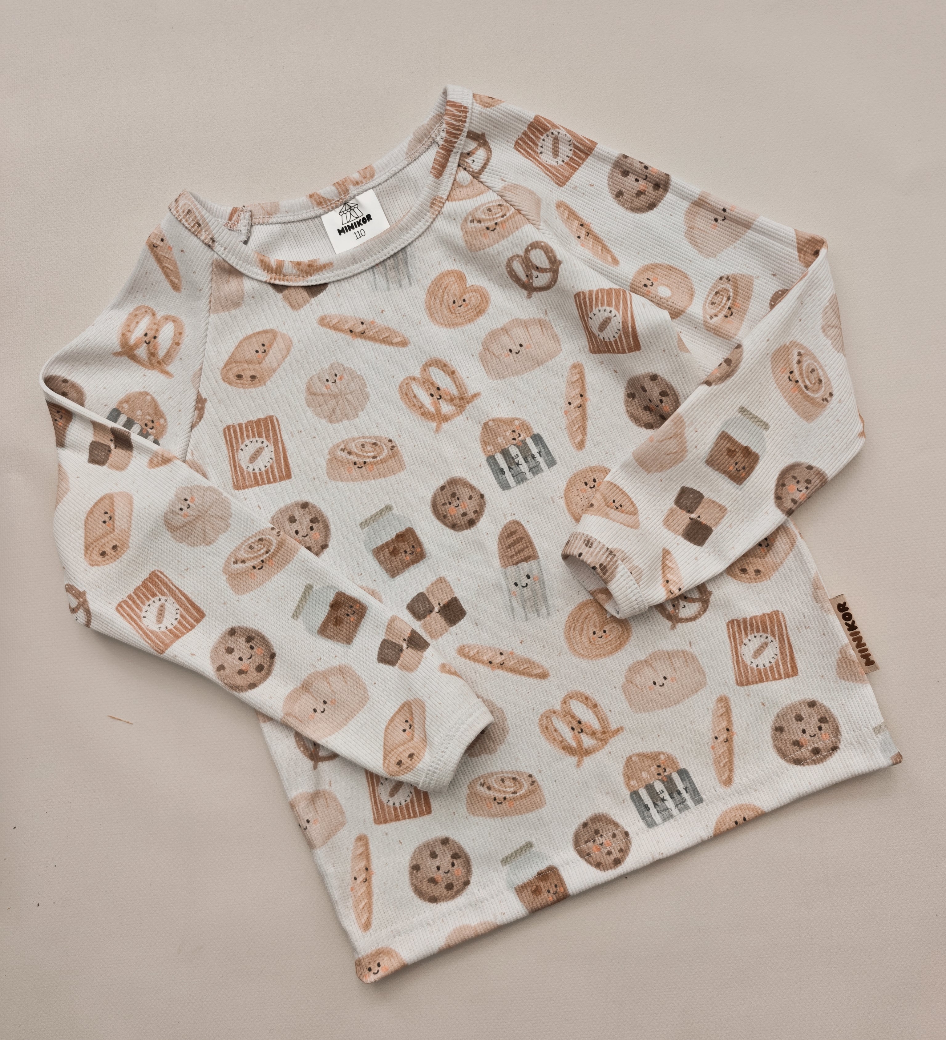 Hjertegenser Bäckerei – handgenähte Kinderkleidung von Minikor